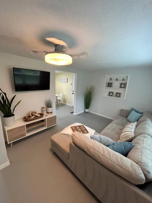 The Sunshine Homestay Нью-Смирна-Бич Экстерьер фото